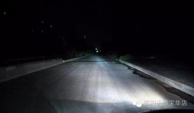尤其是改過氙氣大燈的車主們，定期檢查電路，檢查火花塞是否積碳老化，這是很有必要的！