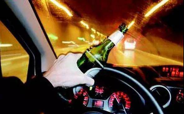 真的假的？最新交規(guī)：酒后躺車內(nèi)休息也算酒駕？