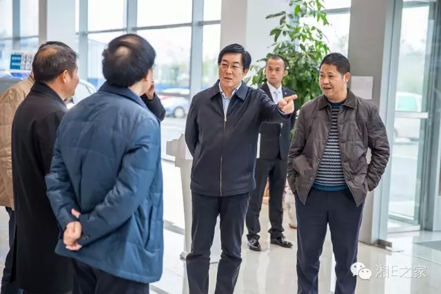 邵陽副市長周國利現(xiàn)場調(diào)度天嬌國際汽車城項(xiàng)目建設(shè) 邵陽副市長周國利現(xiàn)場調(diào)度天嬌國際汽車城項(xiàng)目建設(shè)